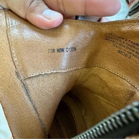 BORN MOE3 Western Boots - Picture 9 of 9